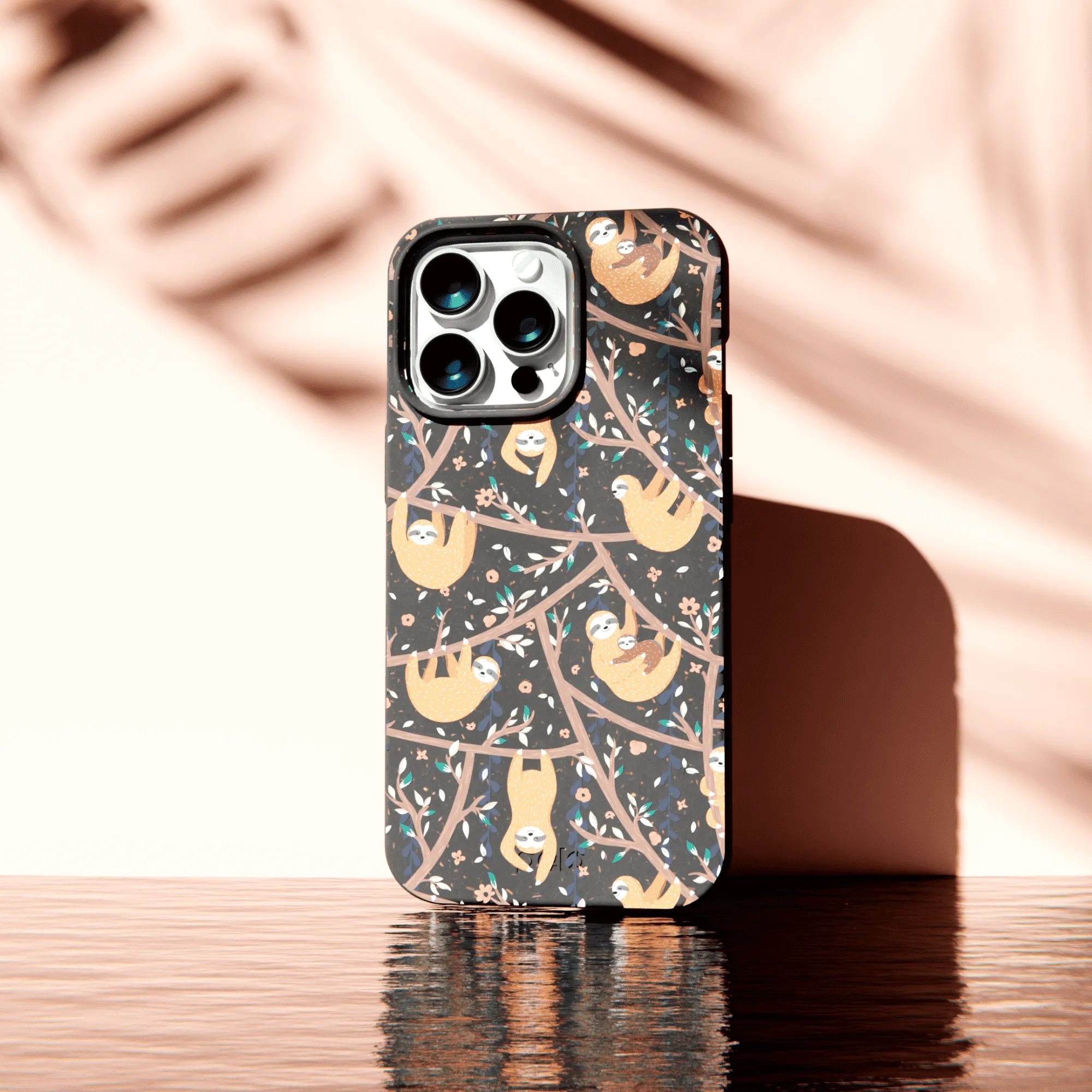 Black Jungle Sloths iPhone 14 Case with MagSafe Module