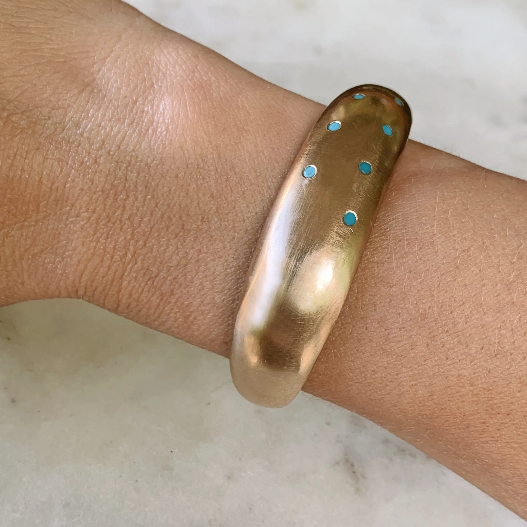 CUSTOMIZE AN AMANDA BIRTHSTONE CUFF