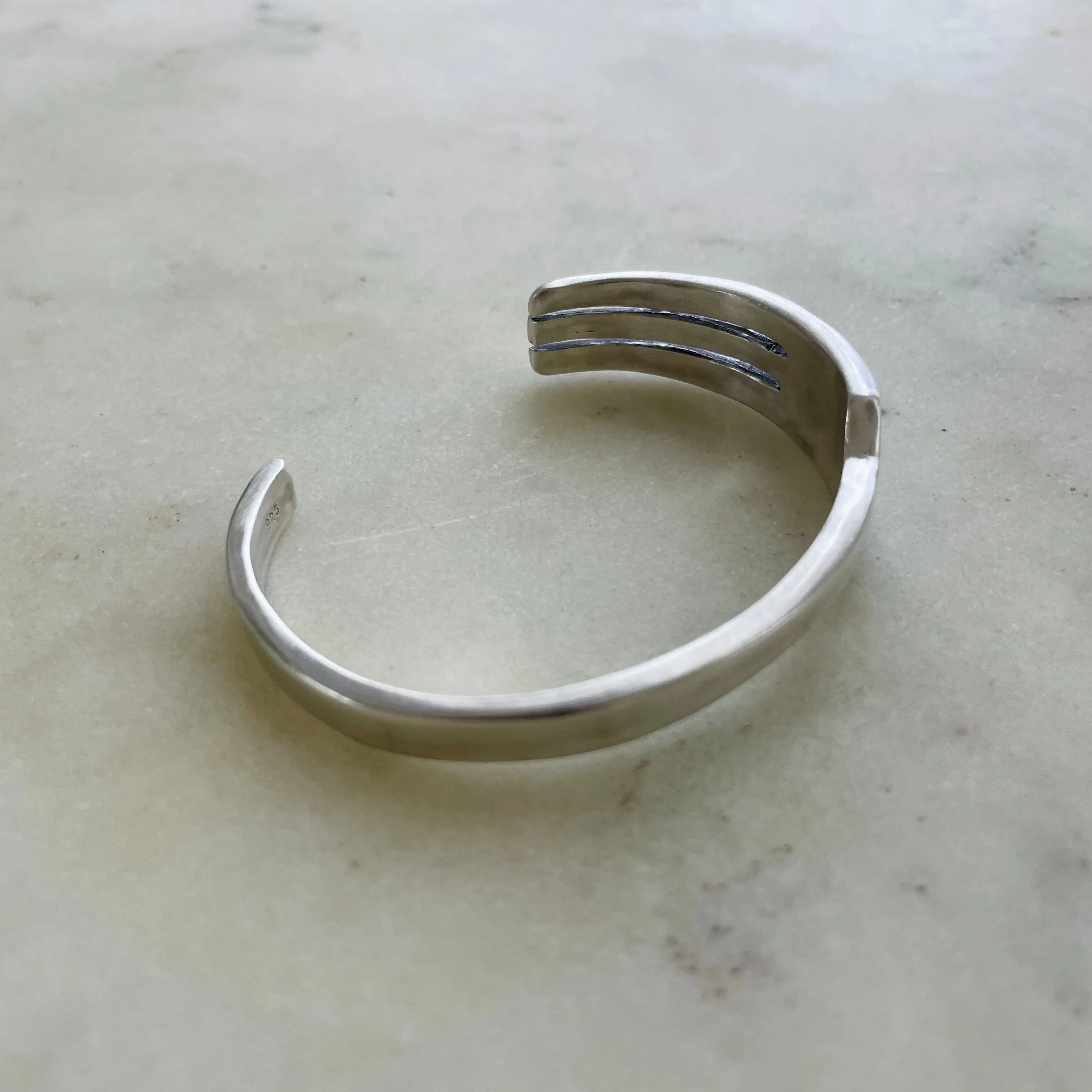 FORK CUFF