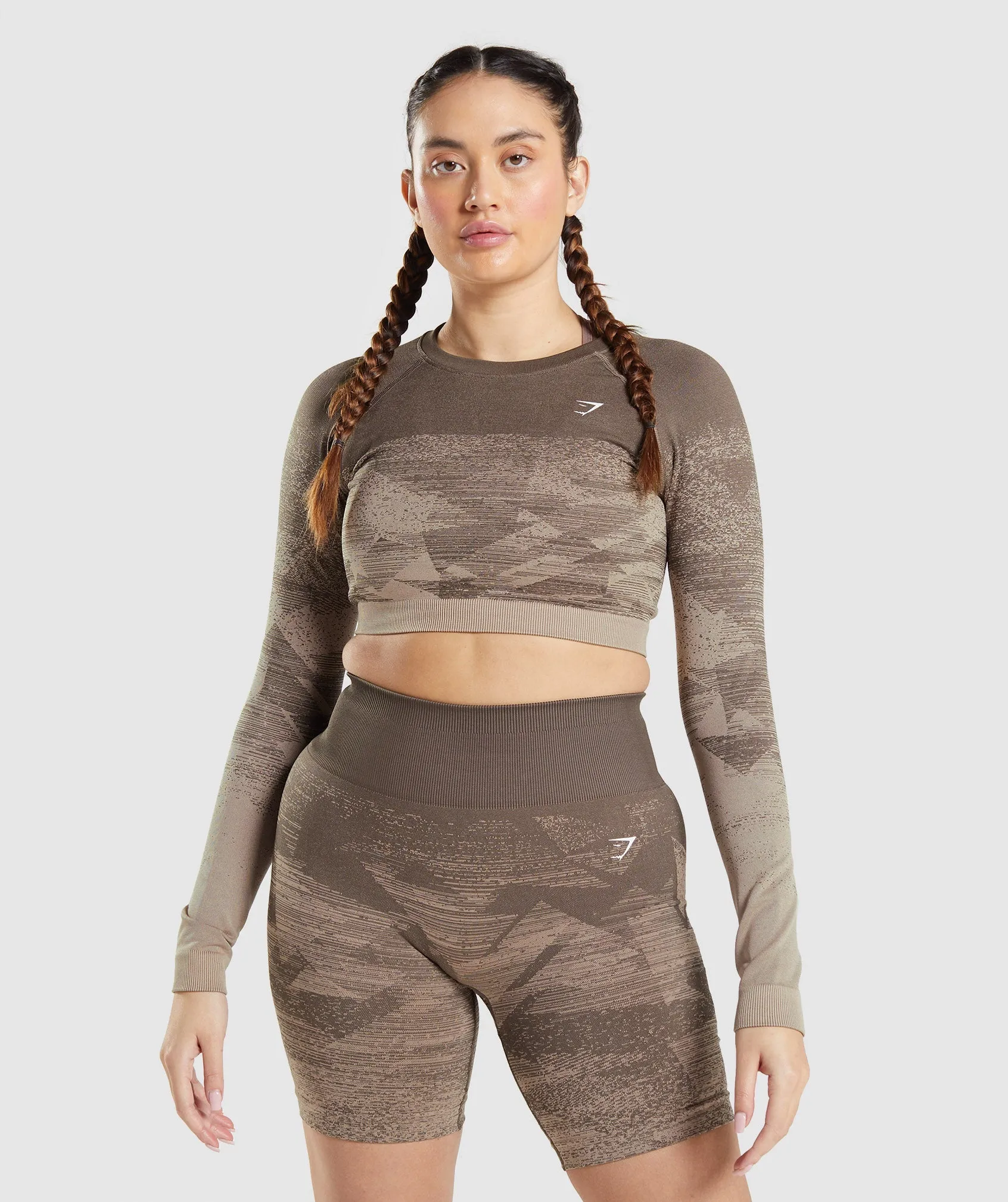 Gymshark Adapt Ombre Crop Top - Triangle | Penny Brown