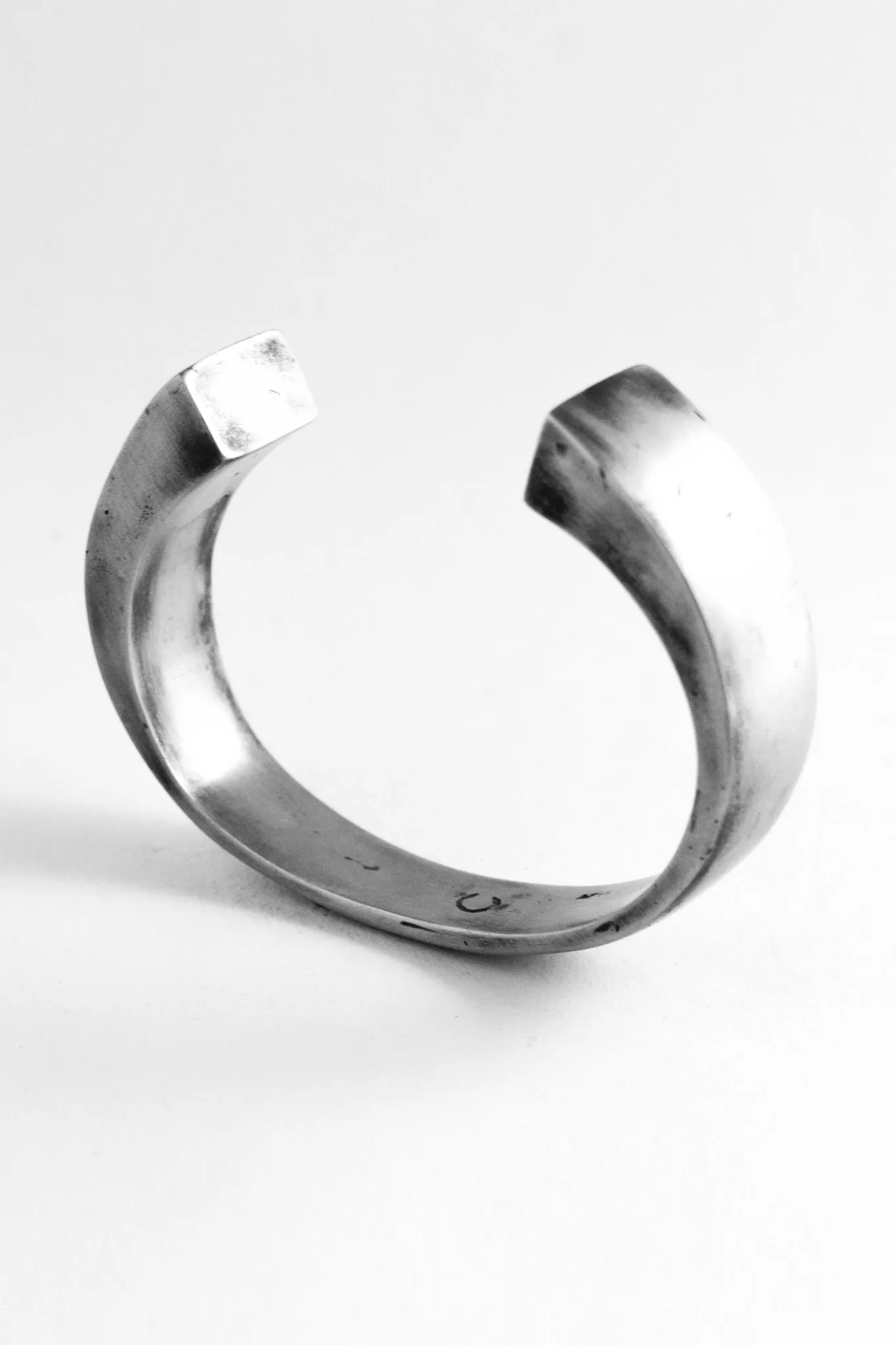 Large Toro Bangle