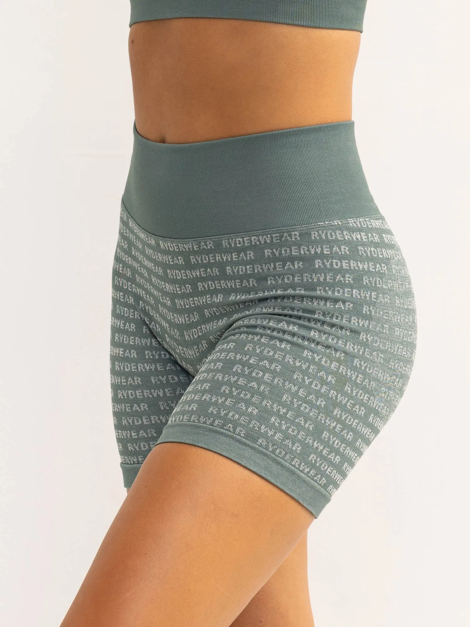 Logo Lux Seamless Shorts - Fern Green