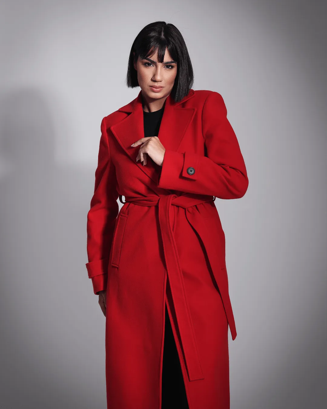 Manteau Long Avec Ceinture Rouge