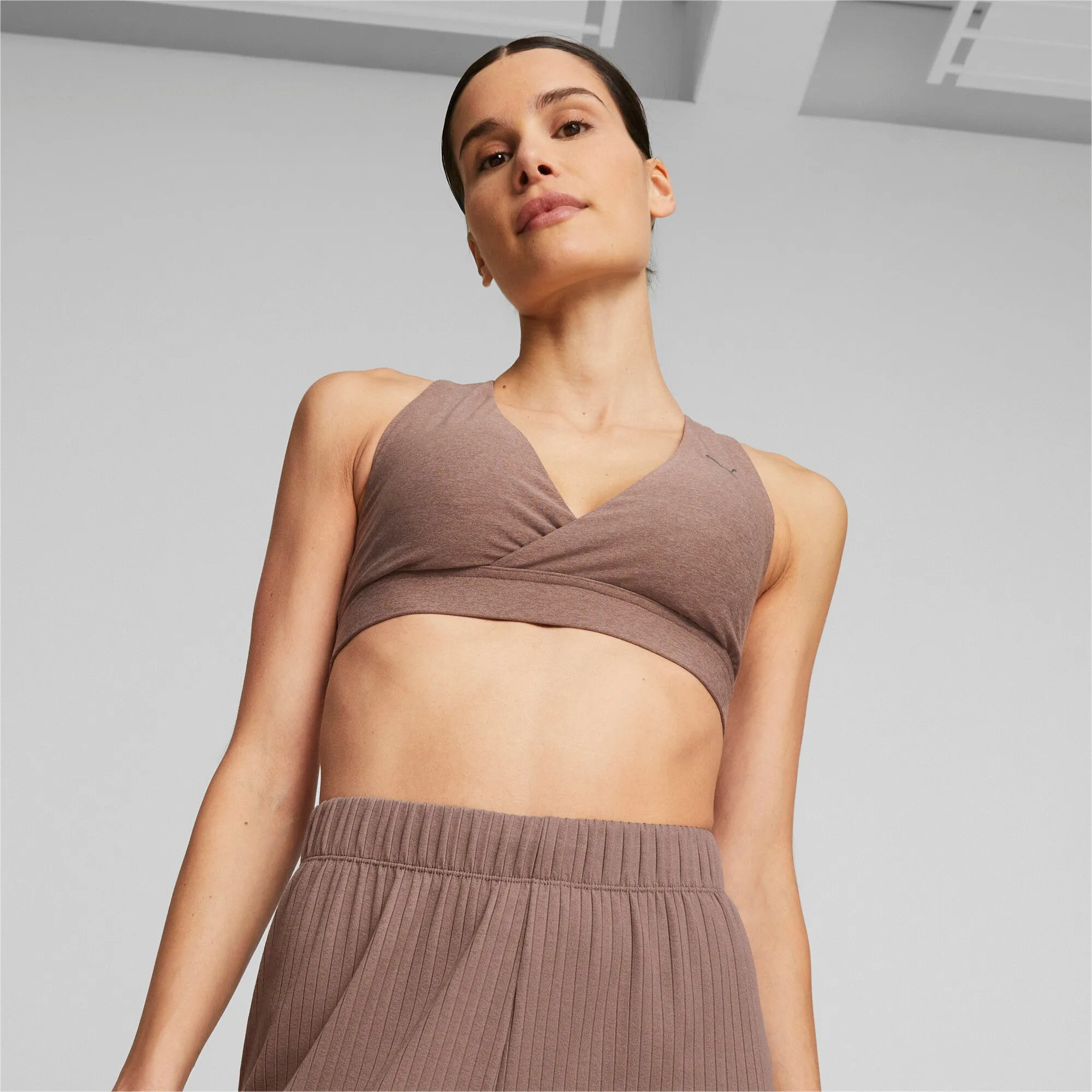 Mid Impact Yogini Cross Over Bra