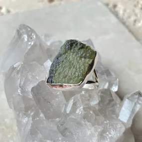 Moldavite Ring - Silver Contour